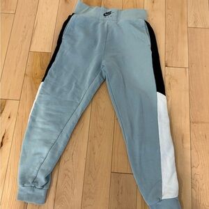 Nike women’s joggers, small